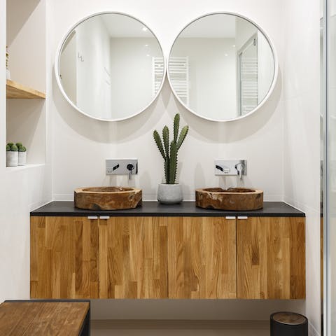 Textured bathrooms
