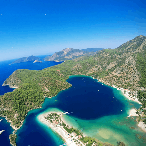 Discover the natural beauty of Ölüdeniz's famous blue lagoon