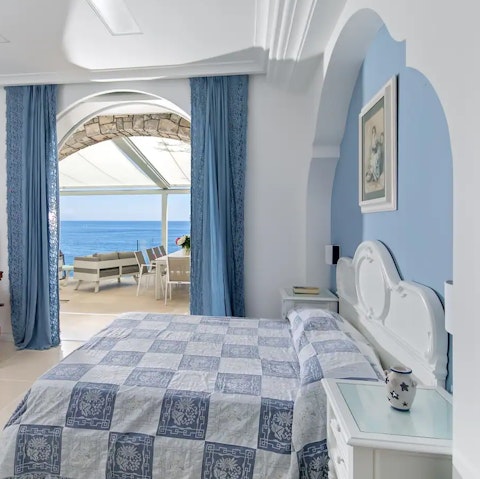Wake up to sunshine and sea views