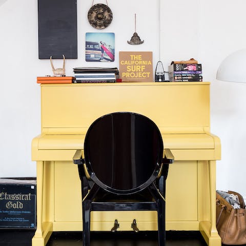 Entertain your companions and tinkle some ivories