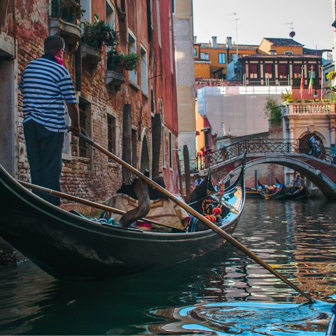 Let your host organise a gondola trip