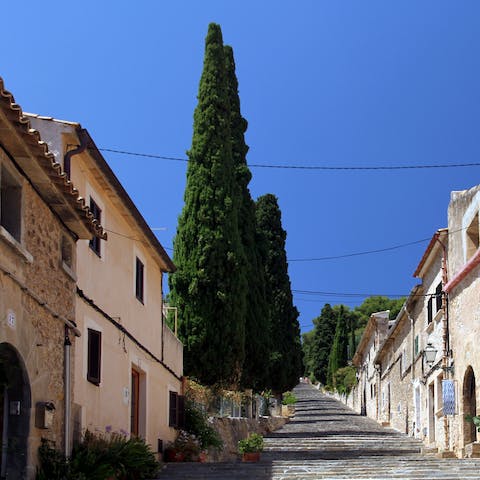 Explore beautiful Pollensa, just a ten-minute drive away