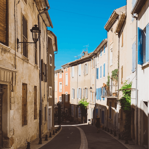 Soak up Provençal charm from nearby Saint-Saturnin-les-Apt