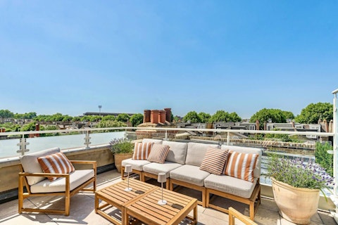 Soak up the sunshine at lunchtime on roof terrace