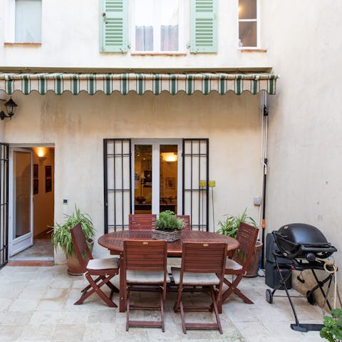 Fire up the barbecue and dine alfresco on the private terrace