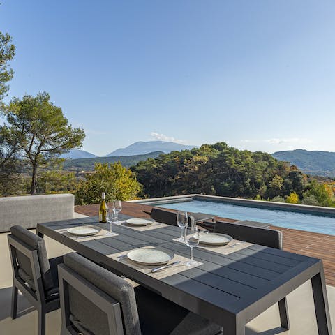 Set the table ready for an alfresco feast on balmy evenings