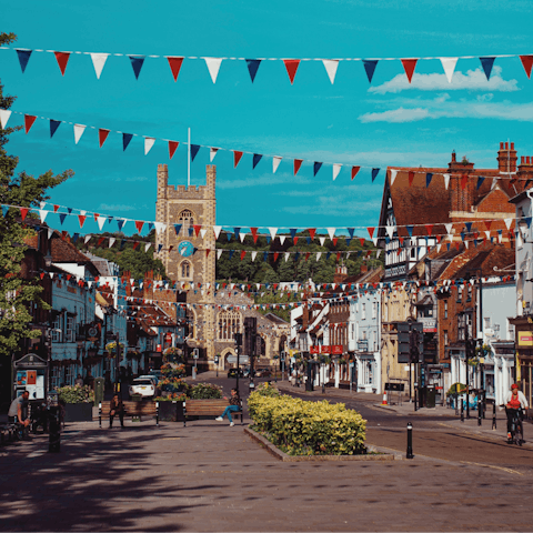 Stay in the heart of Henley-on-Thames, close to boutiques, eateries and the river