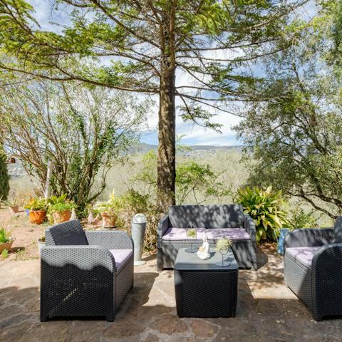 Pop open a bottle of fizz and raise a toast to the sweeping views