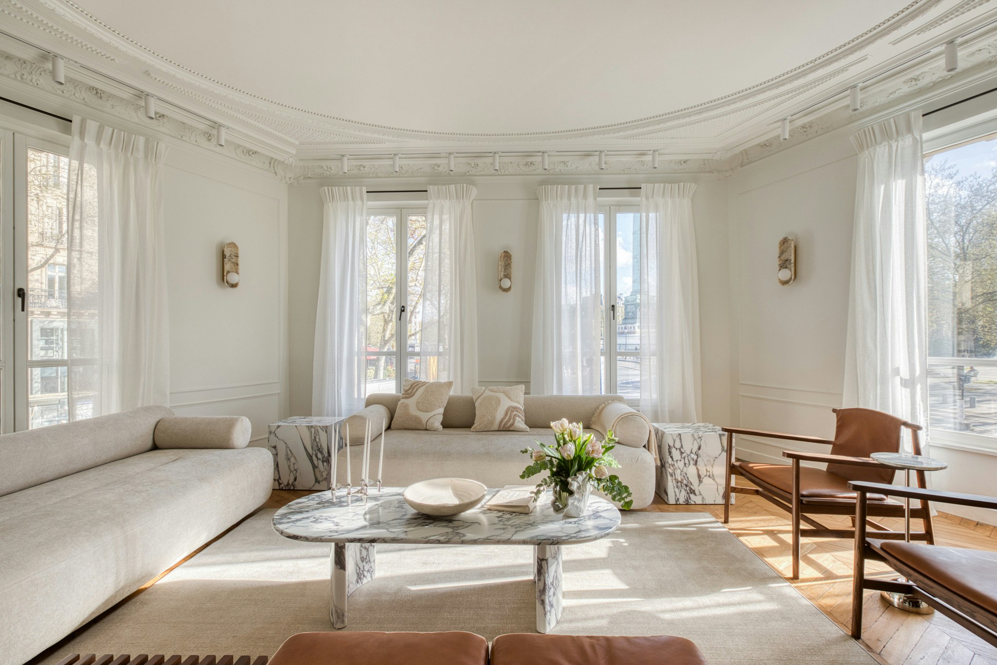 The Chic Scene