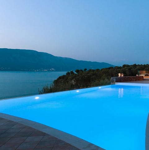 Enjoy sumptuous sea-views