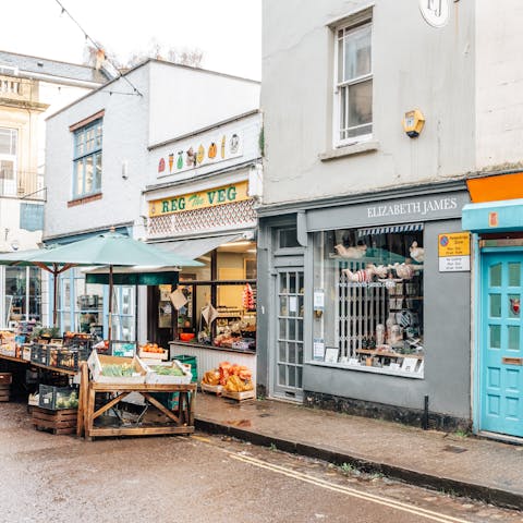 Wander to the indie shops and cafés in the neighbourhood