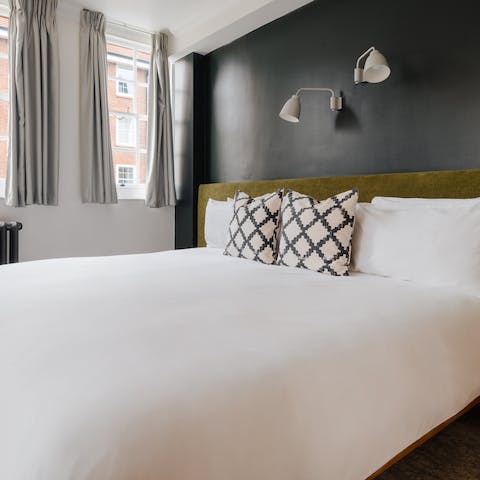 Wake up well-rested in the plush bed and get ready for a day of exploring