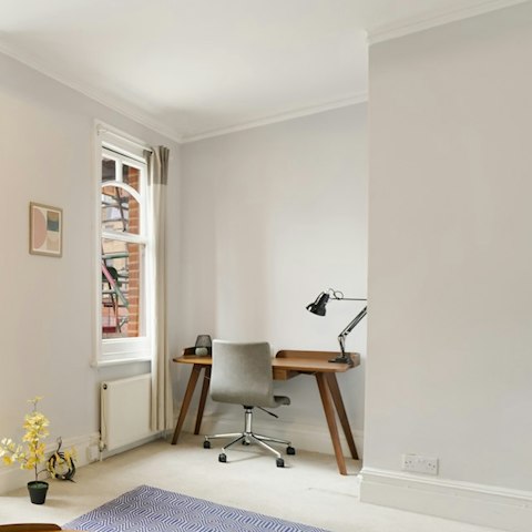 Get in focus mode at the dedicated desk corenr