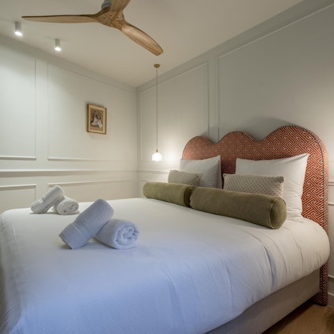 Sleep peacefully in the beautiful main bedroom