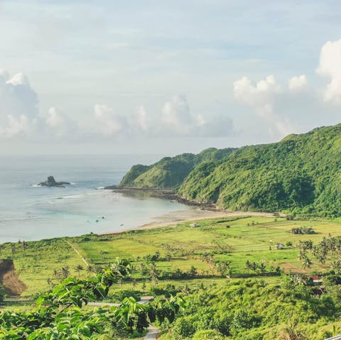 Discover the stunning natural beauty of Lombok from your beachfront location