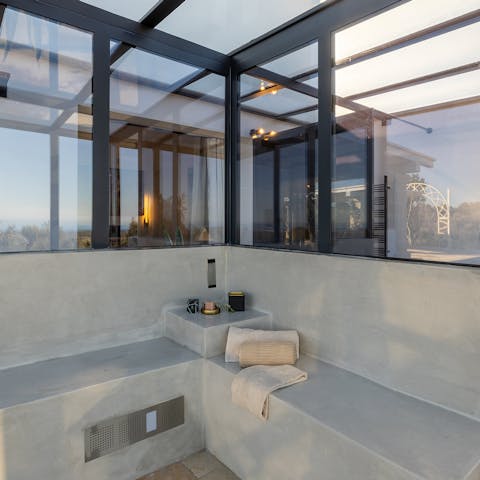 Enjoy a relaxing session in the private hammam