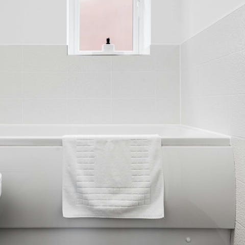 Soak into the tub and let time drift by