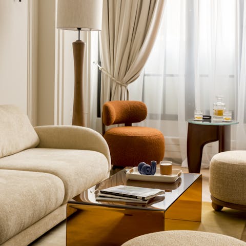 Relax in the lounge with a glass of French wine