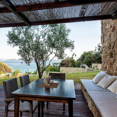 Serve up a delicious evening meal outside on the patio