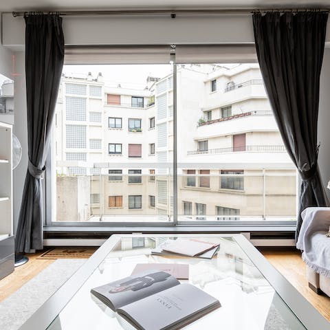 Slide open the living room's glass doors and step out onto the balcony – the perfect spot for a sundowner