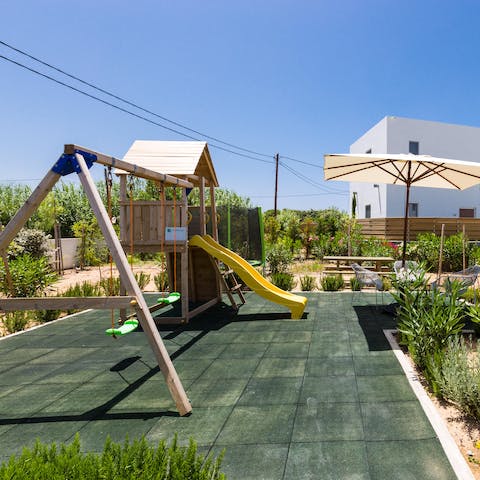 Make the little ones' dreams come true with their own holiday playground