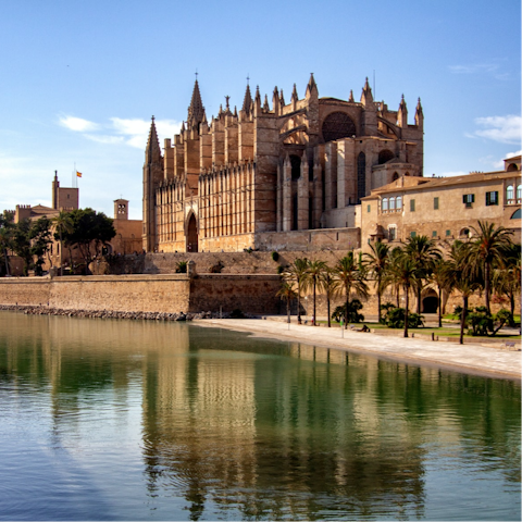 Make the fifteen-minute drive to Palma when you fancy bars, boutiques and the beach