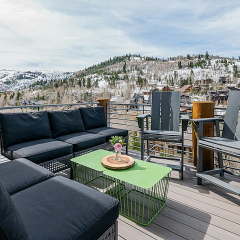 Sip coffee on the deck or relax in the private hot tub