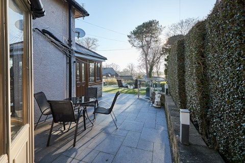 Start your day with a cuppa in the garden