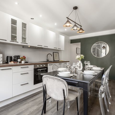 Dine out in a bistro nearby or cook in the well-equipped kitchen