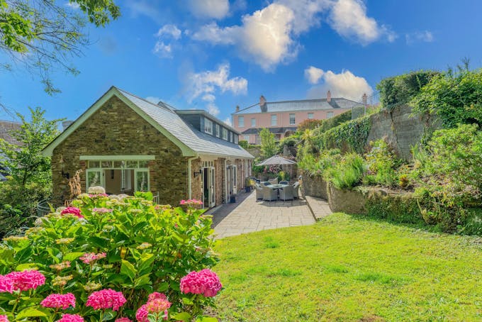 Coral Cottage