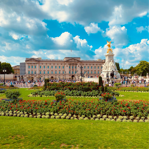 Start your London adventure with a walk to Buckingham Palace