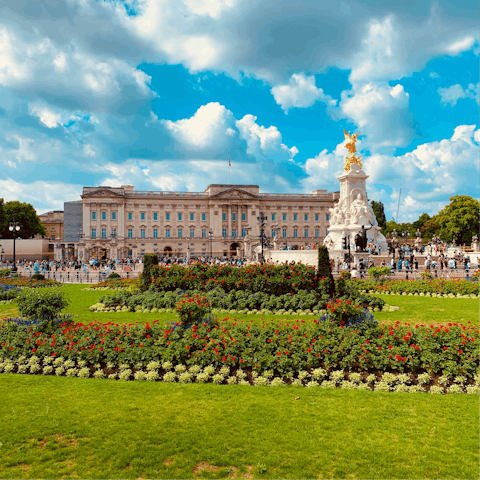 Start your London adventure with a walk to Buckingham Palace