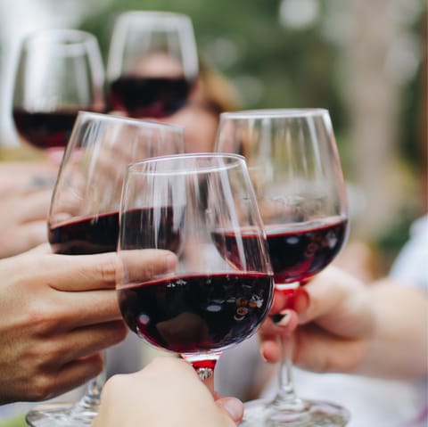 Discover the lively collection of restaurants and bars on King's Road