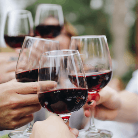 Discover the lively collection of restaurants and bars on King's Road