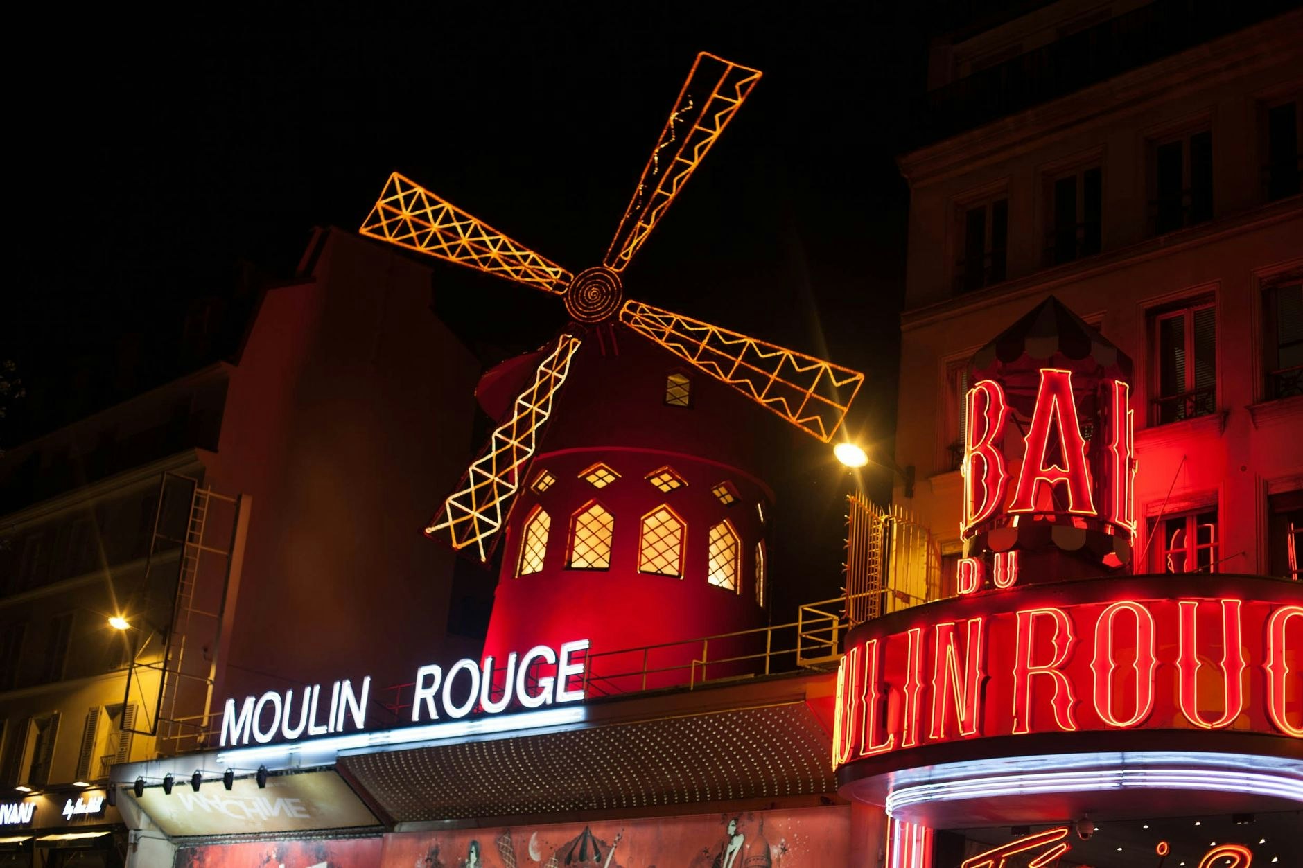 Moulin Rouge Mornings