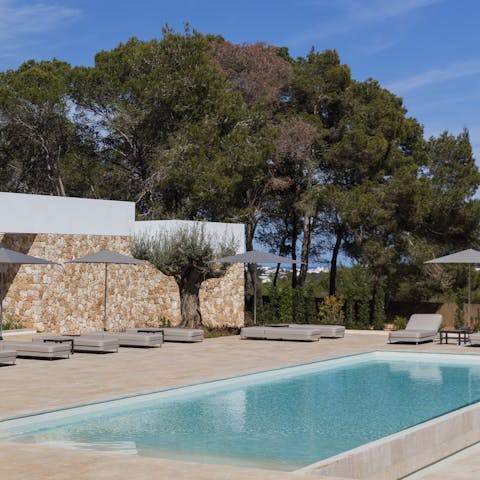 Make a splash in the private pool