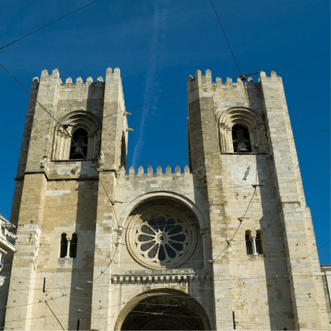 Stroll to the gorgeous Lisbon Cathedral in only nineteen minutes