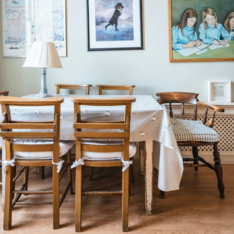 Enjoy family favourites around the dining table