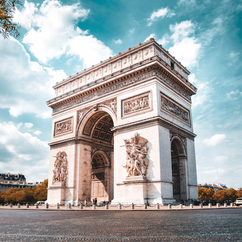 Stroll to the Arc de Triomphe in fifteen minutes