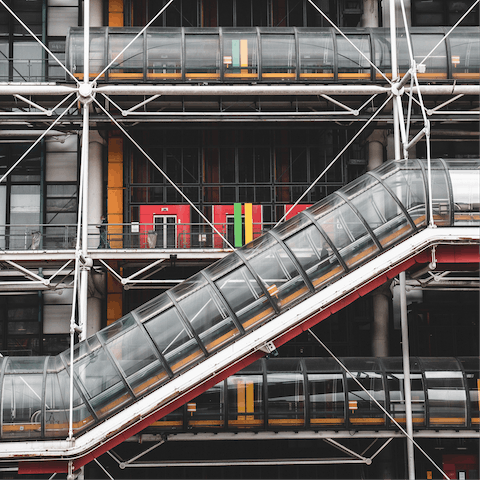 Stay just 100 metres away from the Pompidou Centre
