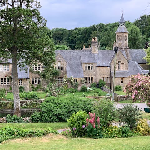 Explore the beautiful Cotswolds right on your doorstep