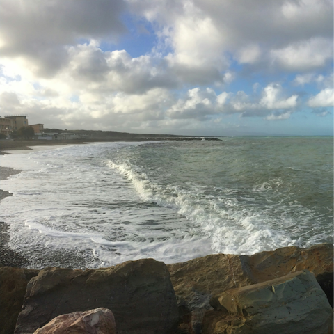 Reach the shores of Marina de Cecina in twenty minutes by car