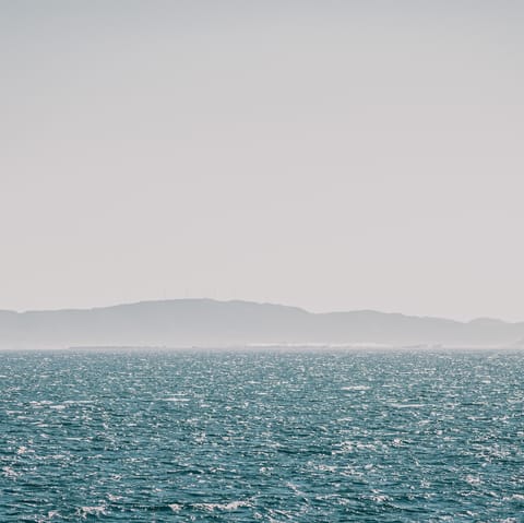 Discover the Costa Blanca coast – Cala Baladrar beach is just 4km away