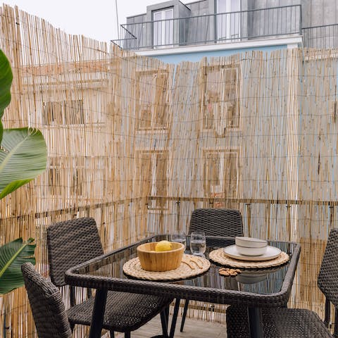 Enjoy the fresh air of the balcony whilst a Portuguese breakfast