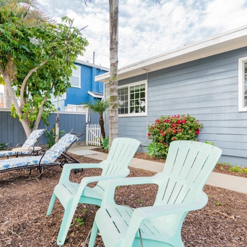 Savour the warm West Coast sunshine in the garden