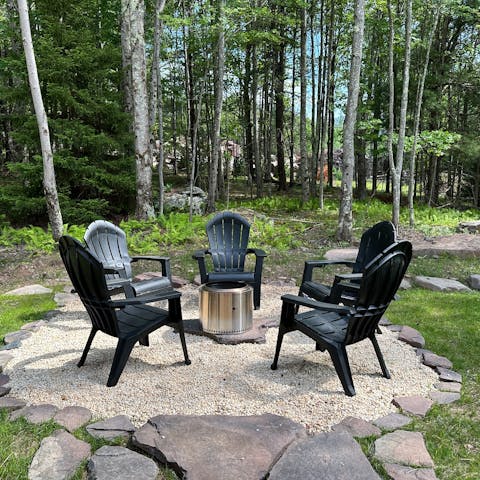 Keep the night flowing with stargazing beside the firepit