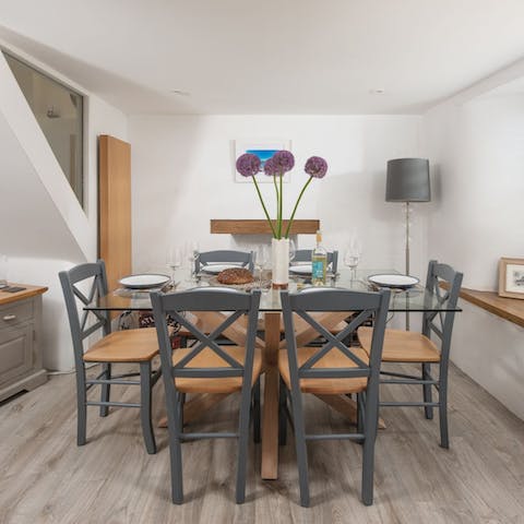 Enjoy heartwarming evenings gathered around the dining table