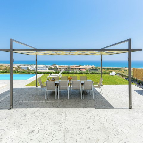 Dine alfresco on smoky dishes straight from the barbecue