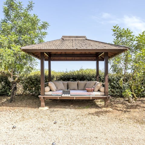 Hide away in the garden for a moment of romance