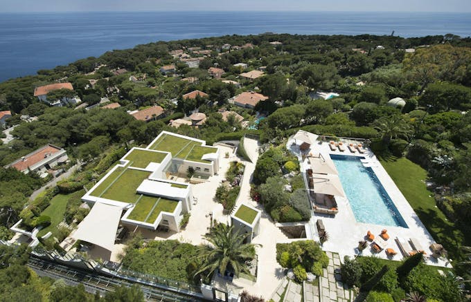 Cap Ferrat Jewel